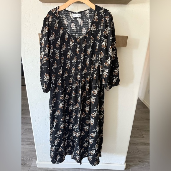 Croft & Barrow|Black floral midi dress, 3/4 sleeve & smocking•••Boho cottagecore - Picture 8 of 12